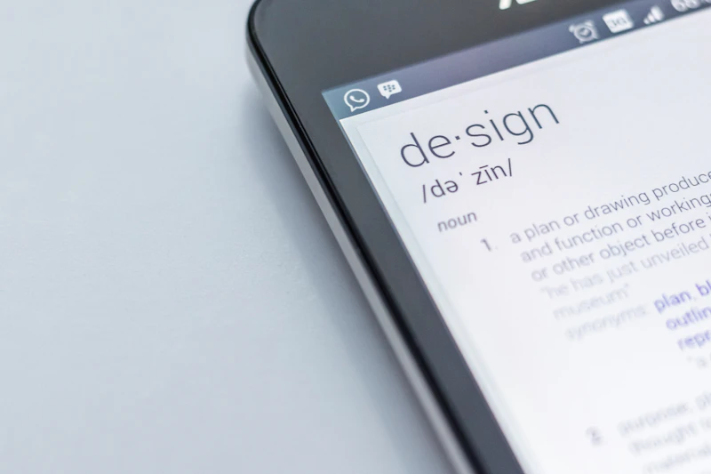 Smartphone displaying the definition of 'design'. Useful for understanding ASO and App Marketing concepts.