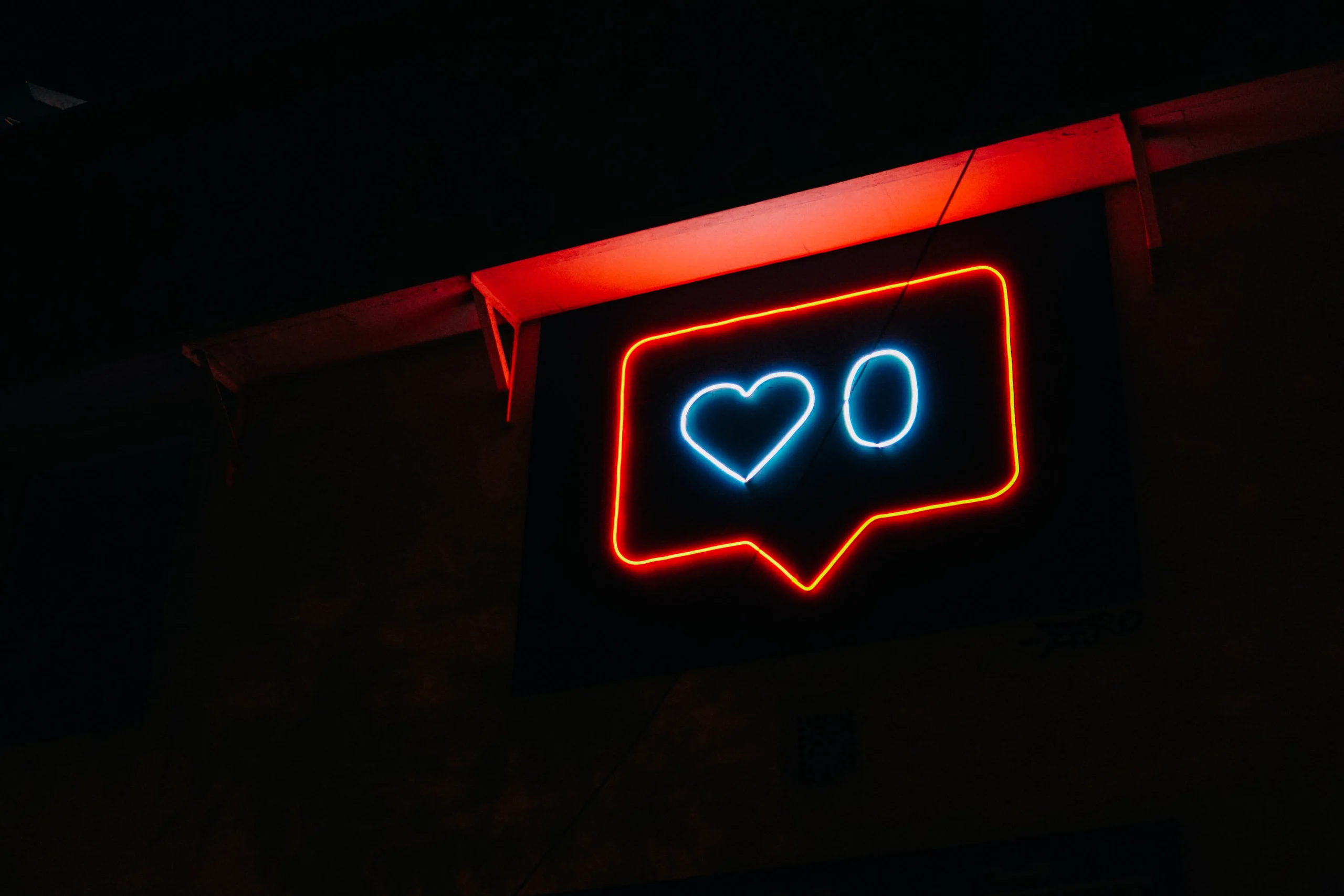 A vibrant social media feed showcasing engaging content, targeted ads, and audience interaction, illustrating the power of social media marketing for customer acquisition. Alt text: Harnessing social media marketing for effective customer acquisition with a US digital marketing agency.